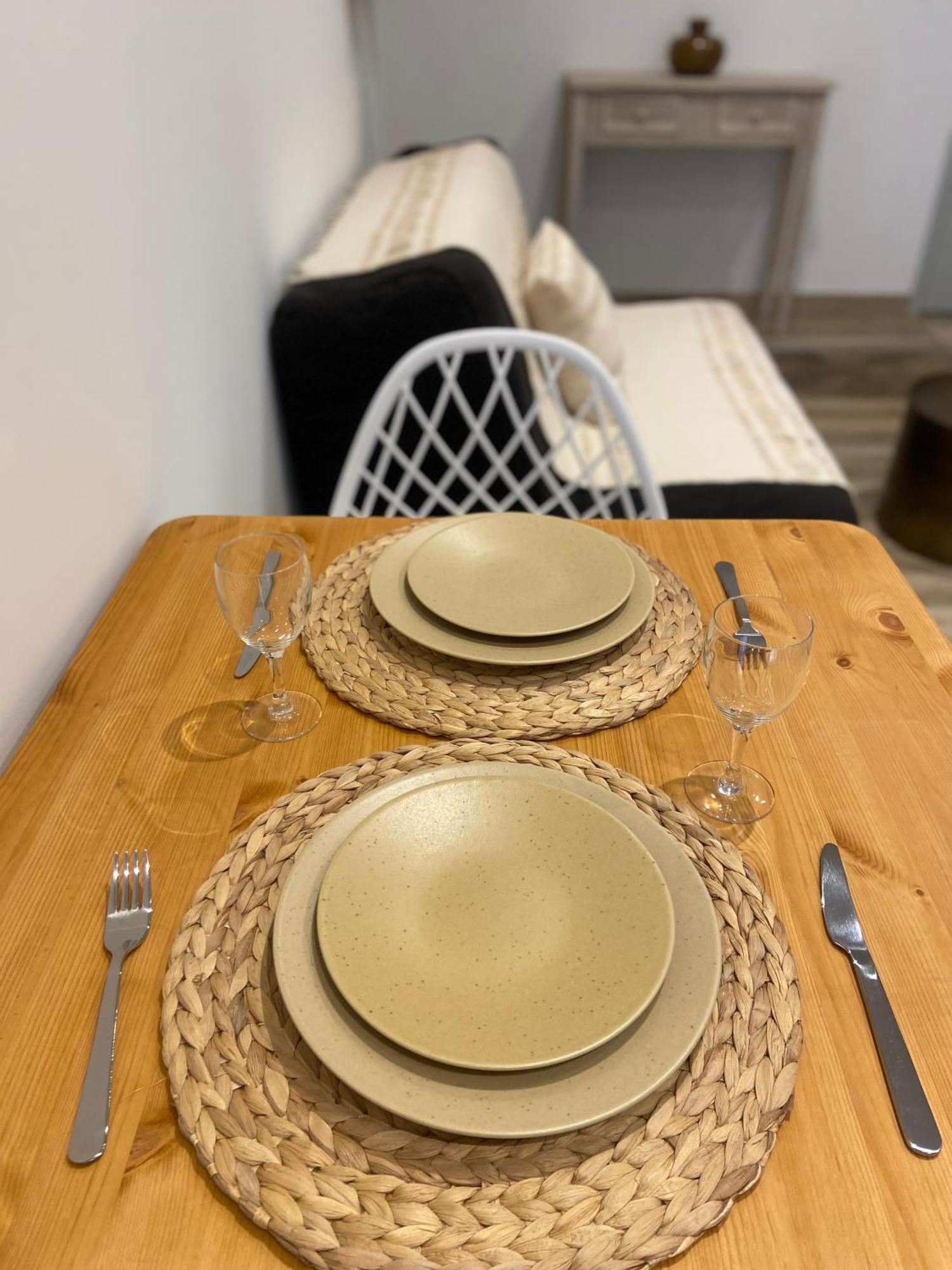 Les Appartements Du Vieux Poussan Dış mekan fotoğraf