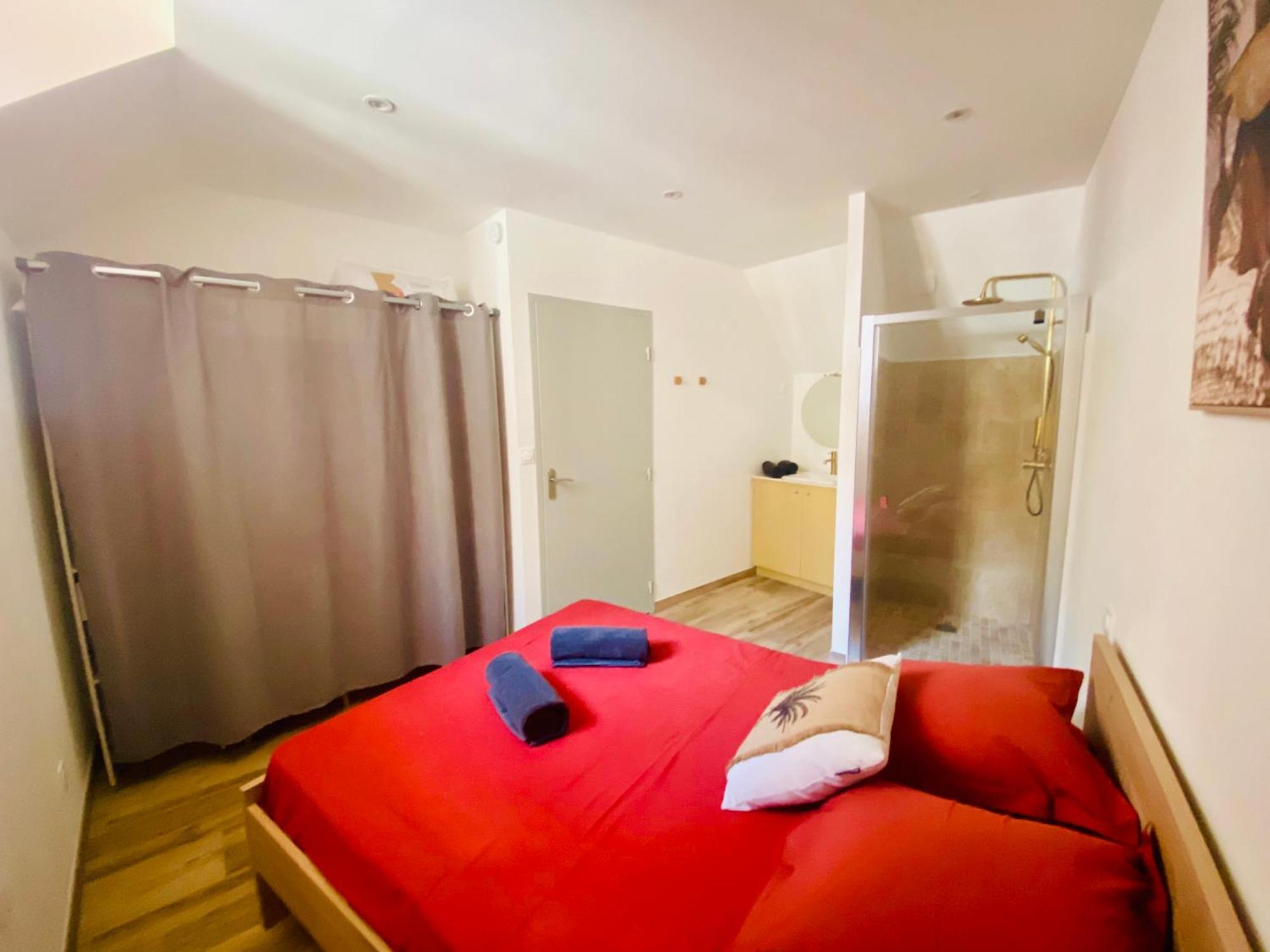 Les Appartements Du Vieux Poussan Dış mekan fotoğraf