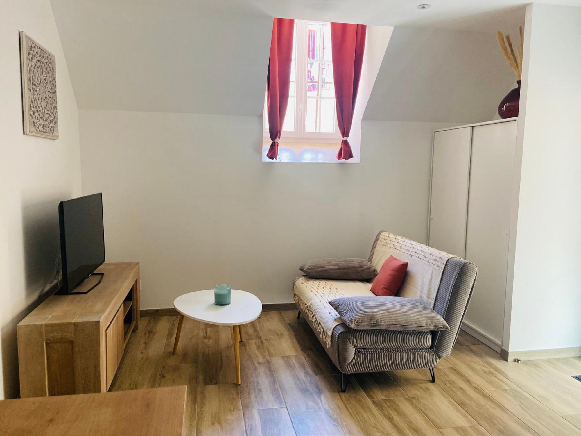 Les Appartements Du Vieux Poussan Dış mekan fotoğraf