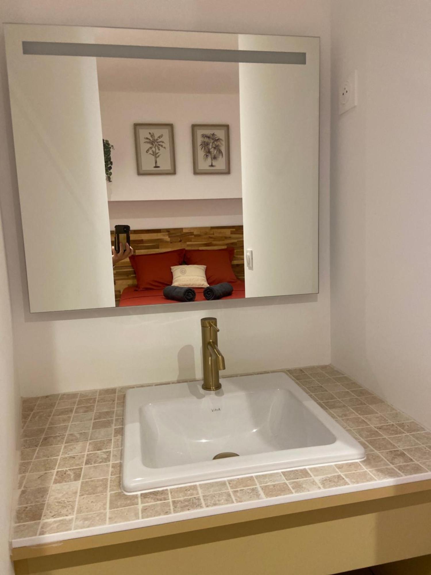 Les Appartements Du Vieux Poussan Dış mekan fotoğraf